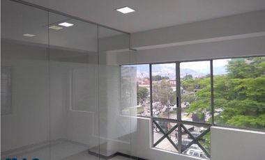 OFICINA EN GUAYABAL, PUNTO COMERCIAL