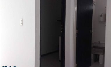 OFICINA EN GUAYABAL, PUNTO COMERCIAL