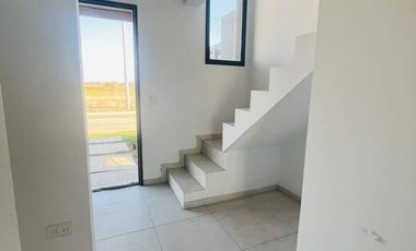 VENTA DE HERMOSO DUPLEX - 3 DORM - SOLARES DE MANANTIALES