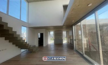 Casa en Puertos del Lago