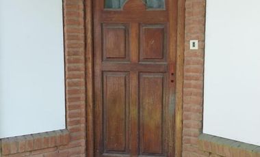 Casa en venta - 3 Dormitorios 2 Baños - Cochera - 180Mts2 - San Bernardo