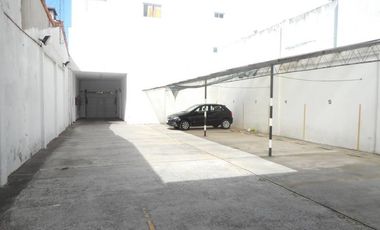 VENTA 8 COCHERAS 227M²  TOTAL  - M BUEN ESTADO A MTS. AV. S. MARTÍN