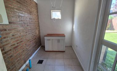 Venta Casa 5 dorm.  B° Cerrado Villa Luisa, Neuquén Capital