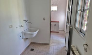 Venta Casa 5 dorm.  B° Cerrado Villa Luisa, Neuquén Capital