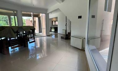 Casa en Venta en Cañuelas Country 4 dormitorios 4 baños con pileta