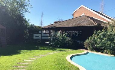Daniela Esteche Realty & Home  Pilar del Lago Casa en excelente lote