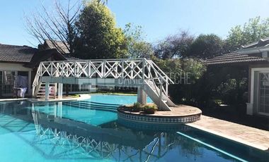 Daniela Esteche Realty & Home  Pilar del Lago Casa en excelente lote