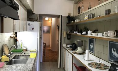 Venta Departamento 3 Ambientes con Balcón y Cochera en Belgrano