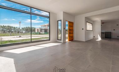 Casa 4 ambientes Tierras del Mar - Mar Del Plata