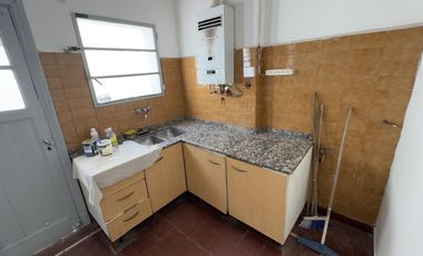 Casa 3 dormitorios con balcón y garage en b° Juniors (APPTO BANCOR)