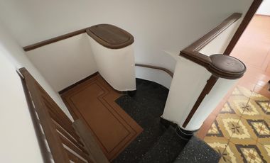 Casa 3 dormitorios con balcón y garage en b° Juniors (APPTO BANCOR)