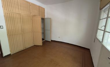 Casa 3 dormitorios con balcón y garage en b° Juniors (APPTO BANCOR)