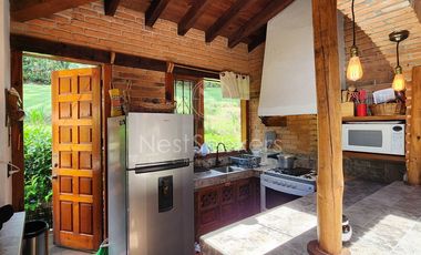 CASA EN VENTA EN AVANDARO, A UNOS PASOS DEL CLUB DE GOLF