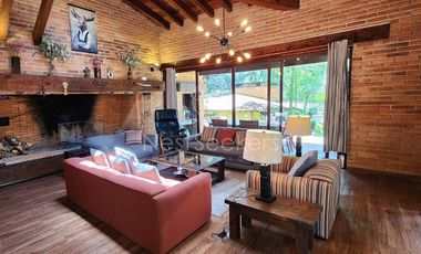 CASA EN VENTA EN AVANDARO, A UNOS PASOS DEL CLUB DE GOLF