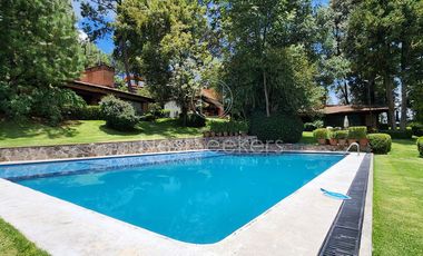 CASA EN VENTA EN AVANDARO, A UNOS PASOS DEL CLUB DE GOLF