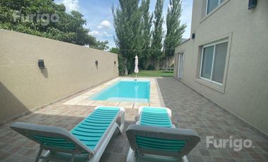 Casa en venta en Coronel Arnold