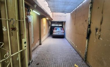 Casa en venta - 3 Dormitorios 4 Baños - 280Mts2 - Villa Lugano