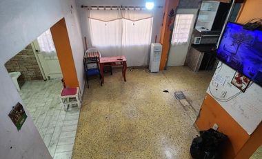Casa en venta - 3 Dormitorios 4 Baños - 280Mts2 - Villa Lugano