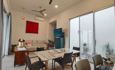 CASA DE 1 PISO EN VENTA SÚPER EQUIPADA EN PRIVADA AL NORTE DE MERIDA, YUCATÁN