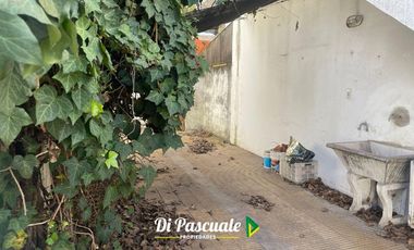 Venta Apto Crédito Hipotecario PH 3 Ambientes con Patio - Moreno Centro