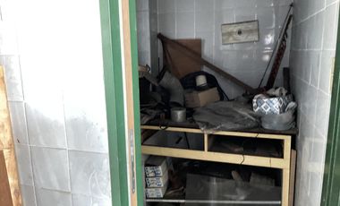 VENTA GALPÓN 1600M² CUB.    1200M² DESC. EN R. MEJÍA - M BUEN ESTADO