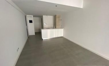 DOMUS PARQUE. Monoambiente divisible. Piso alto.