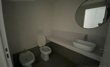 DOMUS PARQUE. Monoambiente divisible. Piso alto.
