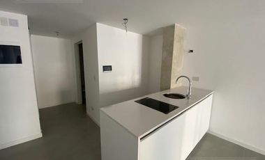 DOMUS PARQUE. Monoambiente divisible. Piso alto.