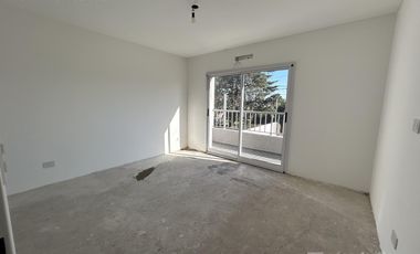 PH a estrenar, 3 ambientes, con cochera y patio