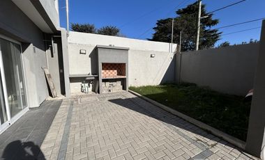 PH a estrenar, 3 ambientes, con cochera y patio