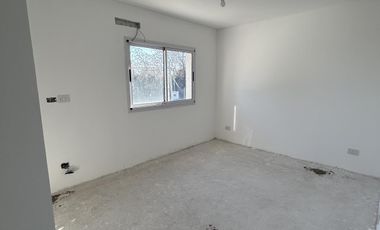 PH a estrenar, 3 ambientes, con cochera y patio