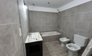PH a estrenar, 3 ambientes, con cochera y patio