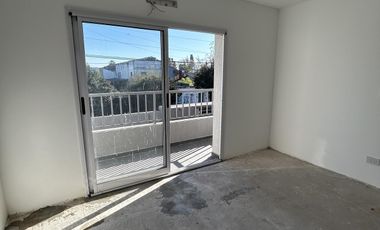 PH a estrenar, 3 ambientes, con cochera y patio