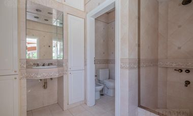 Casa en venta de 5 dormitorios en  La Horqueta