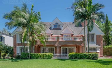 Casa en venta de 5 dormitorios en  La Horqueta