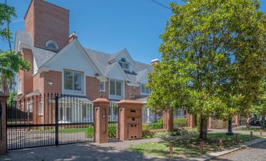 Casa en venta de 5 dormitorios en  La Horqueta