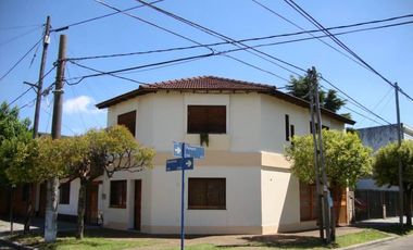 Chalet en Venta 4 AMB. en Ramos Mejia