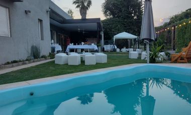 EN VENTA CASA DOS DORMITORIOS MAS PLAYROOM, PISCINA Y PARQUE. A 100 MTS DEL RIO. PUEBLO ESTHER.