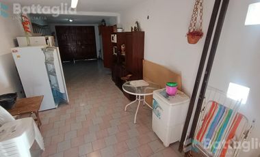 Duplex con parrilla y cochera en Costa Azul