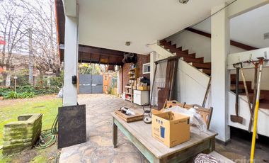 Sobre la mejor calle de Santa Rita, Casa con 4 Dormitorios, Parque, Pileta y Parrilla