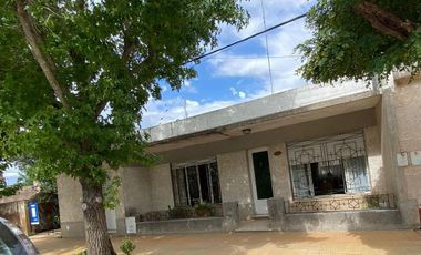 Casa en venta - 3 Dormitorios 1 Baño - Cochera - 1.200Mts2 - Junín