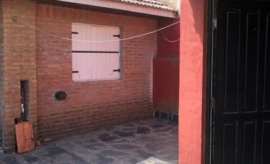 Casa en venta - 3 Dormitorios 2 Baños - Cochera - 300Mts2 - Santa Clara del Mar