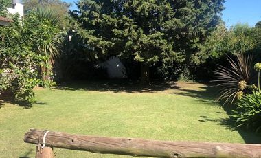 Casa en venta - 3 Dormitorios 2 Baños - Cochera - 300Mts2 - Santa Clara del Mar
