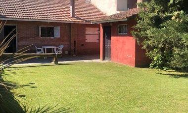Casa en venta - 3 Dormitorios 2 Baños - Cochera - 300Mts2 - Santa Clara del Mar