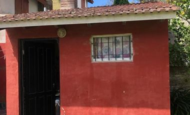 Casa en venta - 3 Dormitorios 2 Baños - Cochera - 300Mts2 - Santa Clara del Mar
