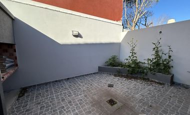 PH a estrenar, 3 ambientes, con cochera y patio