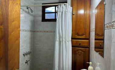 CASA VENTA 3 DORMITORIOS JARDIN PISCINA FUNES SANTA FE