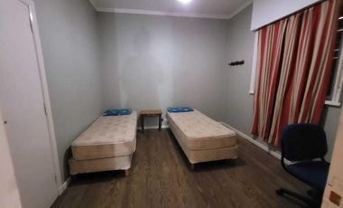 Casa en venta - 4 Dormitorios 3 Baños 1 Cochera - 330Mts2 - Miramar