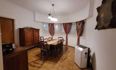 Casa en venta - 4 Dormitorios 3 Baños 1 Cochera - 330Mts2 - Miramar