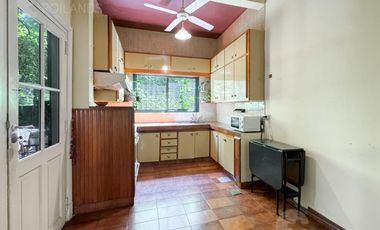 Venta PH 4 Ambientes en Planta Baja y Primer Piso en Villa Sarmiento